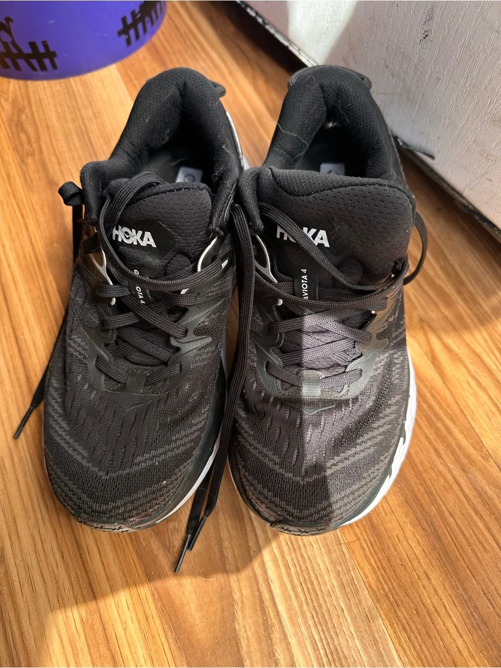 woman atletic shoes